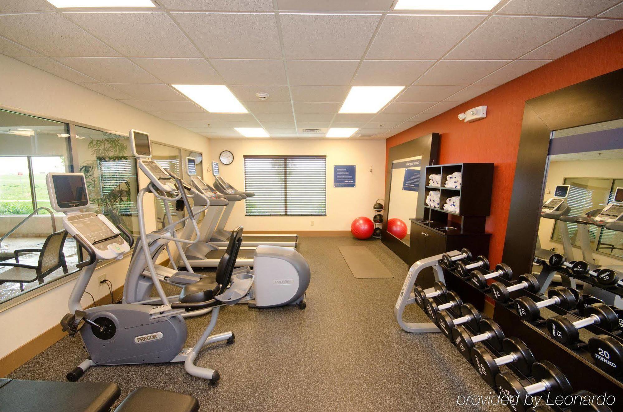 Hotel Hampton & Wichita-northeast 3*